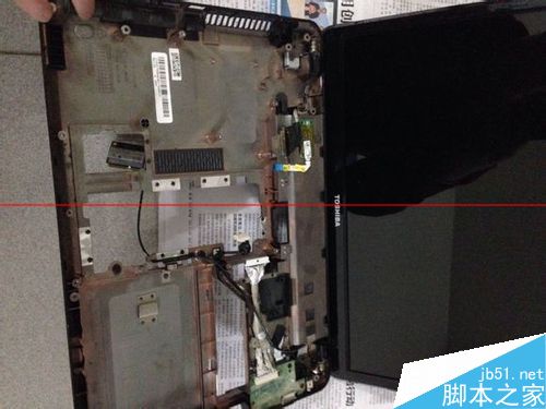 东芝L700怎么拆机清灰？