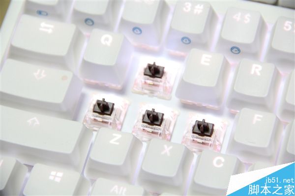 IKBC时光机机械键盘F-RGB开箱图赏:加入RGB背光灯效