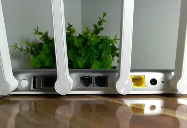 360安全路由2值得买吗？360安全路由器2代千兆开箱评测图解