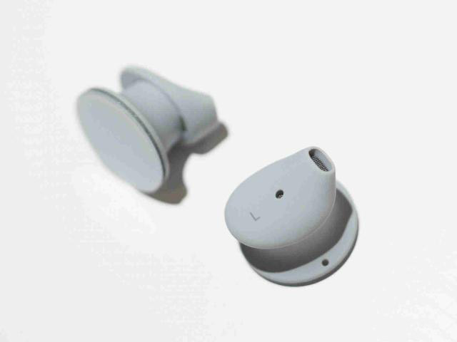 Surface Earbuds怎么样 微软首款真无线耳机Surface Earbuds上手体验