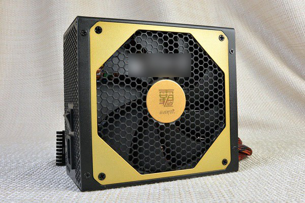 图文直播电脑组装过程：AMD定制八核独显DIY装机教程