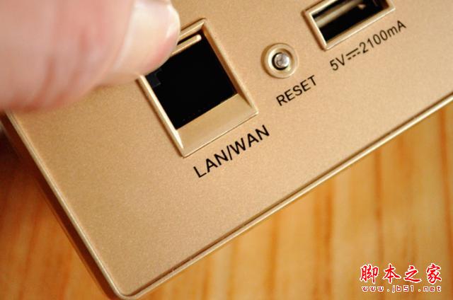 装上墙壁的无线路由 墙壁式无线路由 LS86-330 体验