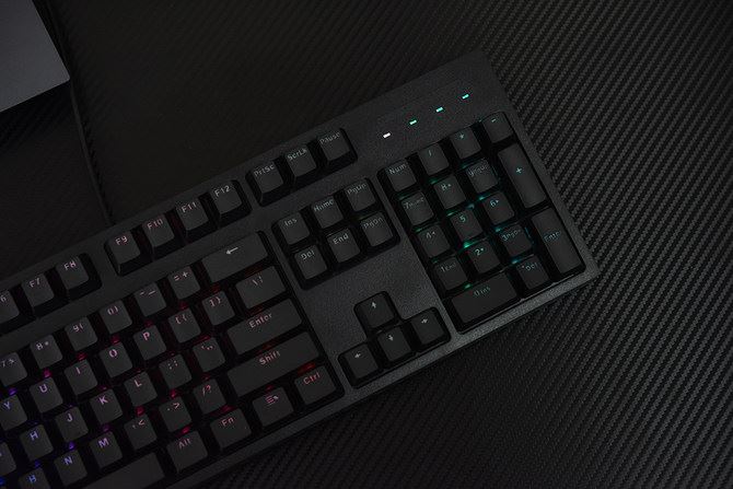 雷柏V808 RGB机械键盘值得买吗 雷柏V808 RGB游戏机械键盘评测