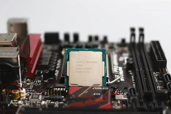 上网娱乐装机 3000元左右奔腾G4560整套办公电脑配置推荐