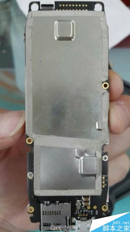 内部做工到底如何呢?大疆最小无人机Spark拆解谍照