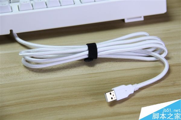 IKBC时光机机械键盘F-RGB开箱图赏:加入RGB背光灯效