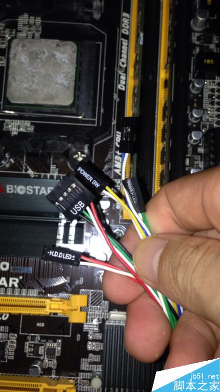 主板电源线怎么接?电脑主板分布的电源线接法介绍