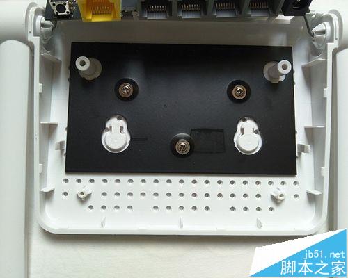360路由器P1该怎么拆解? 360p1拆解图文教程