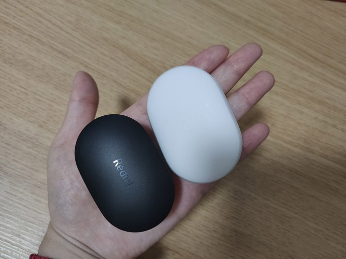 redmi airdots 2蓝牙耳机和redmi airdots青春版哪个好