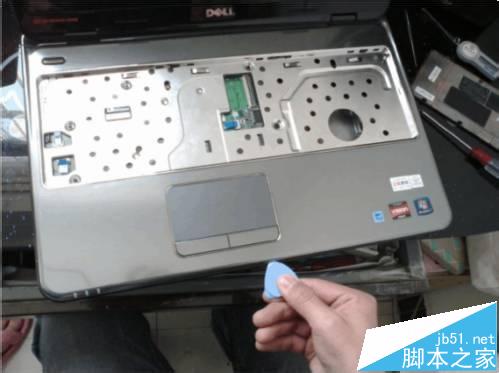 戴尔M5010笔记本怎么拆机清灰?