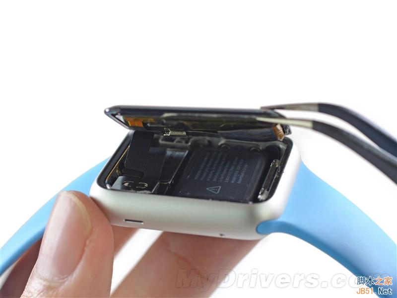 38毫米表盘的运动版apple watch详尽拆解：电池太失望了