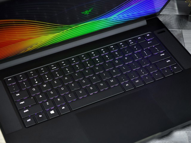 雷蛇灵刃15值得买吗 雷蛇灵刃15游戏本全面图解评测