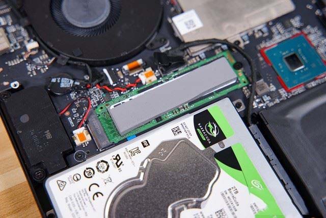 雷蛇灵刃15标准版散热好不好 雷蛇灵刃15标准版拆解与散热测试