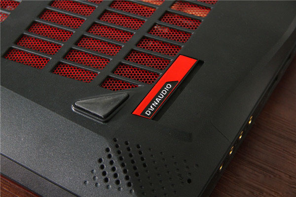 微星gt75vr值得买吗？微星GT75VR Titan 8RG游戏本全面详细图文评测