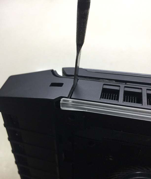外星人Alienware 17R4笔记本怎么拆机取出主板?