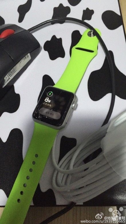 更悲催来 Apple Watch入手俩小时就摔碎