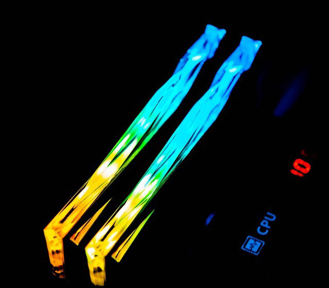 影驰星曜DDR4 3600 8GB内存怎么样 影驰星曜DDR4 3600 8GB内存评测