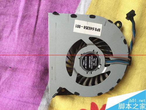 惠普笔记本 ProBook 4431S怎么拆机清理风扇？