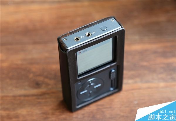 七彩虹HIFI C10开箱图赏:更加便携外观更精简