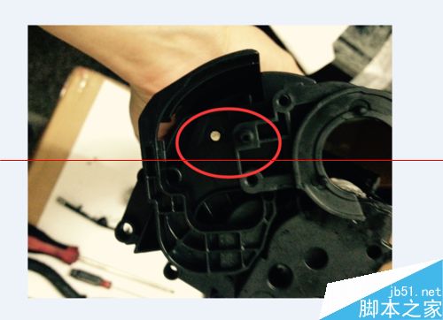 惠普HP 1022n 1022打印机怎么添加碳粉？