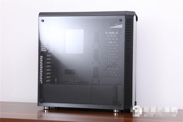 全侧透DIY装机实录：超详细i7-7700K配RX580组装电脑教程(附配置清单)