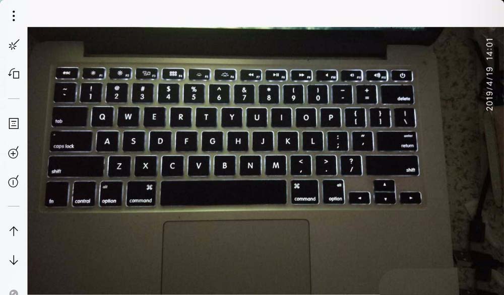 macbook笔记本键盘背光灯打不开怎么解决?