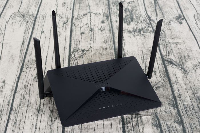 更适合用户选择的产品 D-Link DIR-882路由器详细解析揭晓