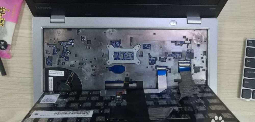 thinkpad S2笔记本怎么更换键盘? thinkpad键盘的安装方法
