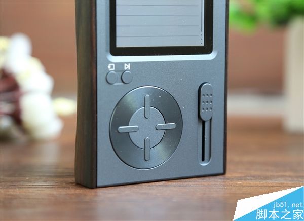 七彩虹HIFI C10开箱图赏:更加便携外观更精简