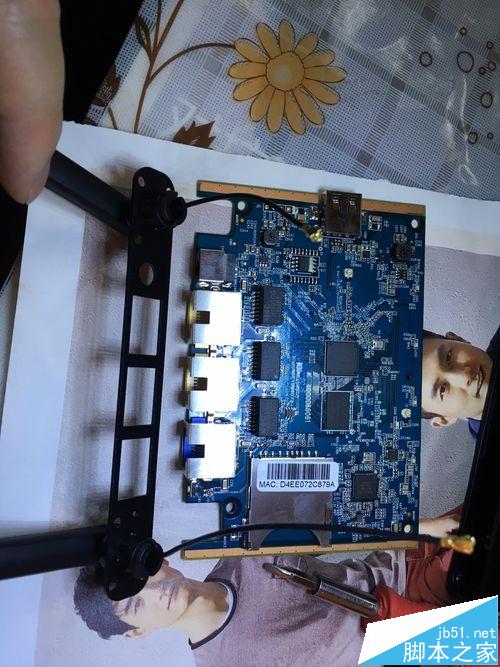 无线路由器怎么换天线? 无线路由改装SMA天线接口的教程