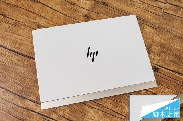 惠普Spectre 13做工怎么样？2017新款白色惠普Spectre 13拆解评测