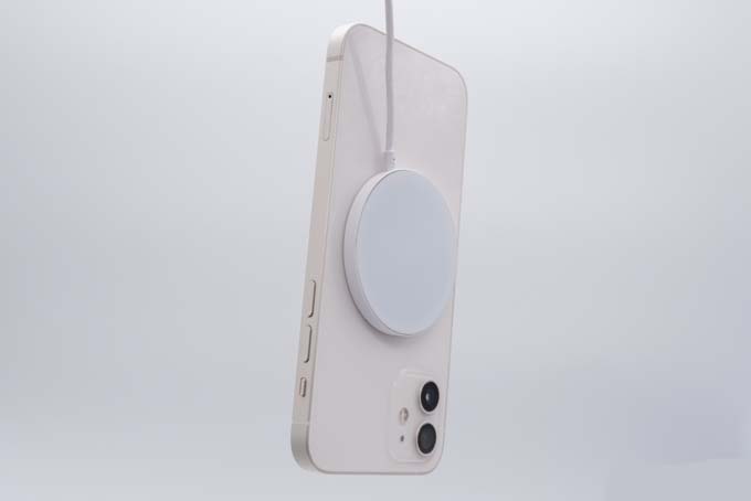 PYS鹏元晟MagSafe磁吸无线充电器使用测评