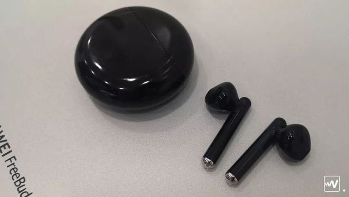 华为FreeBuds3和苹果AirPods2哪款好 两款耳机对比评测