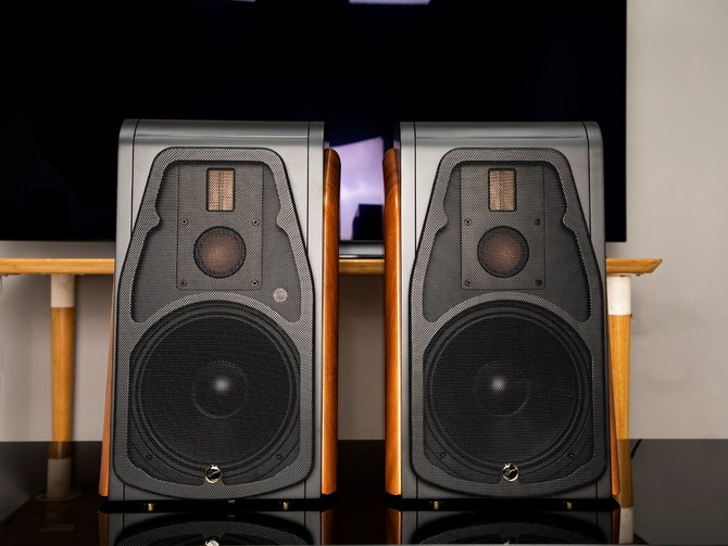 惠威M500音箱值得入手吗 惠威M500有源Hi-Fi客厅音箱评测