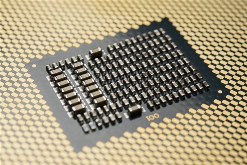 Intel 18核心酷睿i9-9980XE处理器怎么样 i9-9980XE处理器详细评测