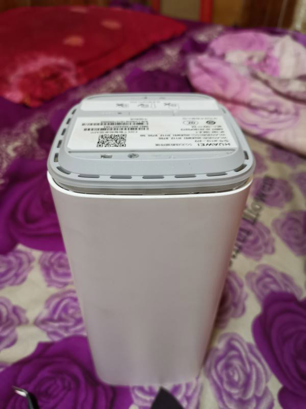 华为移动路由5G CPE pro拆解图