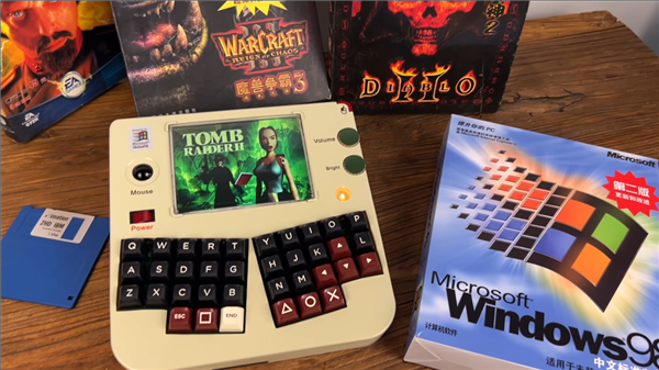 情怀满满梦回1998!玩家打造Windows 98掌机PC 情怀满满梦回1998!玩家打造Windows 98掌机PC