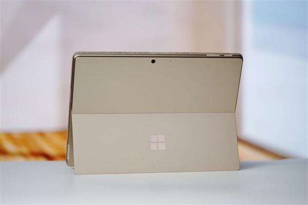 全能2合1 AI平板生产力拉满!全新13英寸Surface Pro图赏