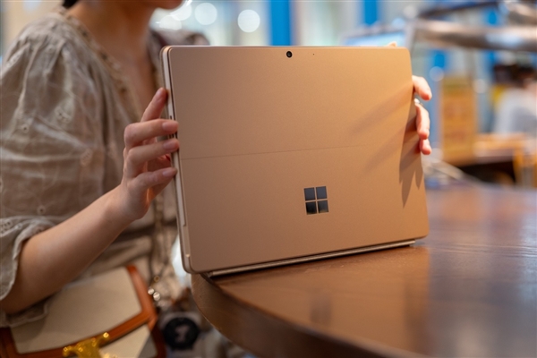 全新Surface Pro 13英寸上手体验：骁龙芯+Win11 移动办公神器