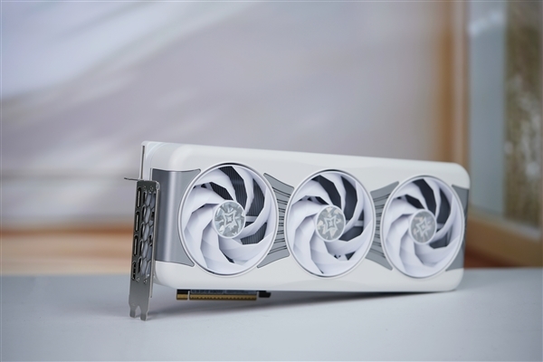 对标NVIDIA-SMI！英特尔发布XPU Manager 2.1：新增多卡P2P互联监控