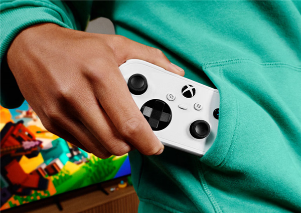首发329元！微软发布XBOX Nano口袋手柄：比智能手机还要短