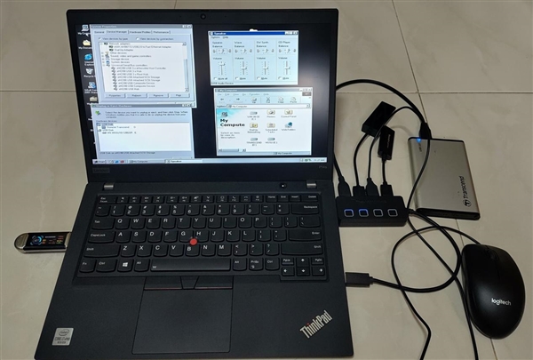 靠三个AI写驱动：Win98 SE成功跑上雷电4！实测热插拔通过