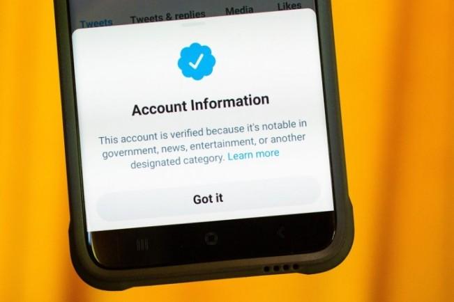 Twitter承认错误验证了&ldquo;少量&rdquo;虚假账户
