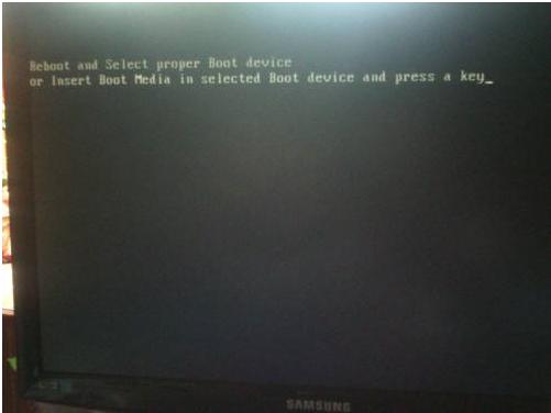 为什么电脑开启到一半就突然黑屏?