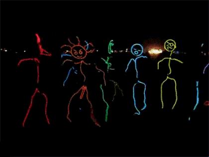 美女邀约演唱会，技术男只想破解控场荧光棒？