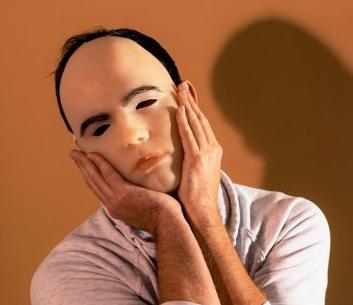 三对双胞胎"破解"FaceID，iPhoneX 哭了
