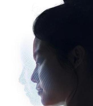 三对双胞胎"破解"FaceID，iPhoneX 哭了