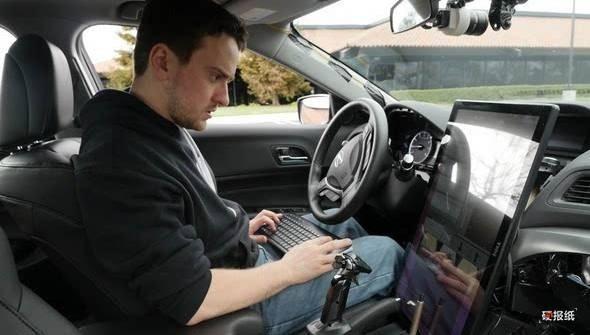 人物志 | 破解iPhone的天才小子乔治&middot;霍兹，如何教会了汽车自动驾驶