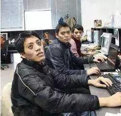 不想上班？白帽子教你花式破解打卡器