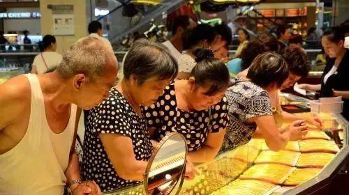 彪悍的中国大妈写进了《华尔街日报》，但这次可能要折戟区块链